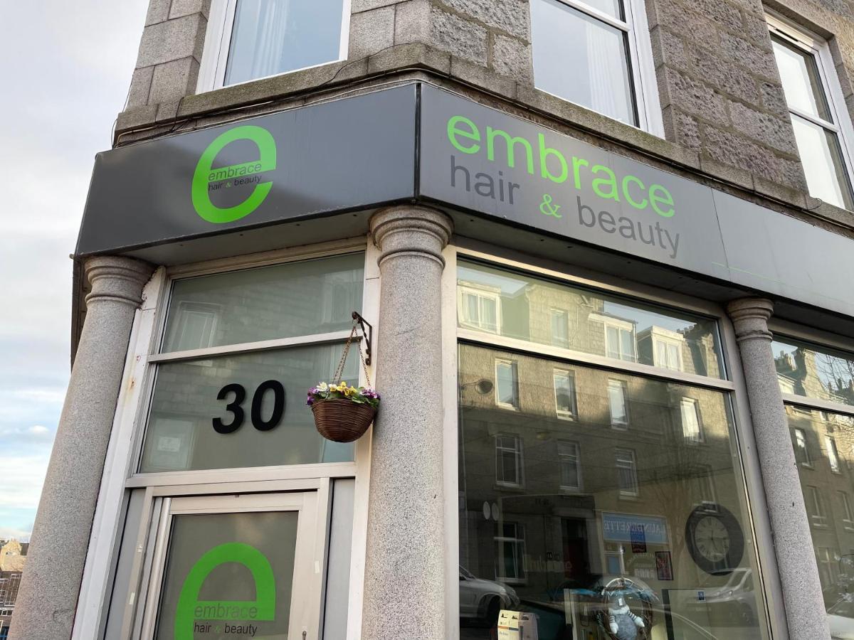 Amazing Getaways - The Place For You With Free Parking Aberdeen Exterior photo